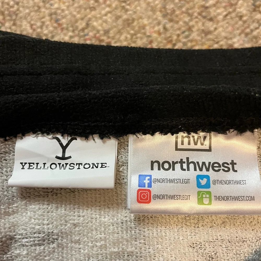 🆕 Yellowstone Dutton Ranch Whiskey Label Beach Towel
